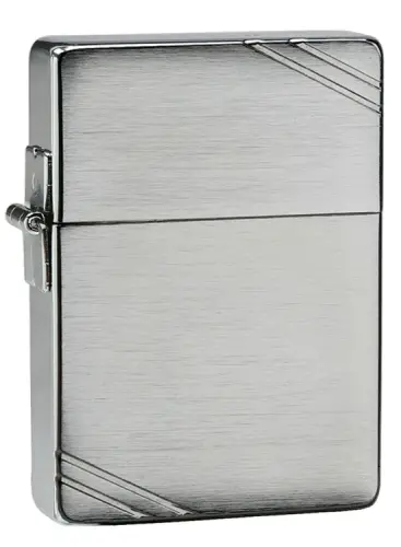 1935 Vintage-Style Zippo Lighter With Distressed Slash Engraving 1