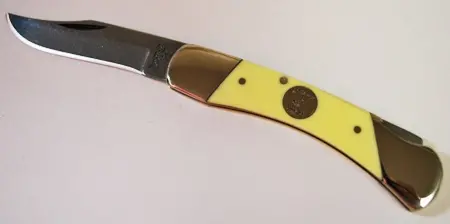 3.75-Inch Yellow Delrin Medium-Lockback Knife 1
