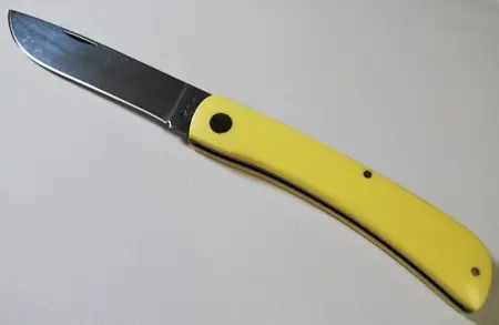 4.5-Inch Yellow Delrin Farm Hand Knife 1