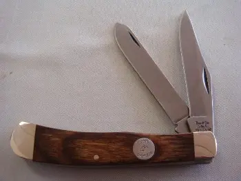 Heritage Walnut Mini Trapper Knife (3.5") 1