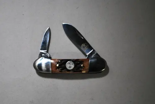 Jigged Bone Canoe-Shaped Pocket Knife 1