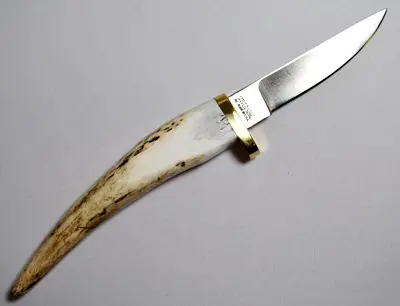 Small Gamer Pt Folding Knife – Compact & Agile 1