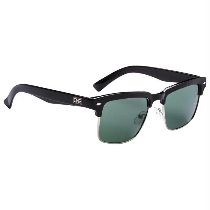 Throwback Black Polarized Sunglasses – Classic Retro Style 1