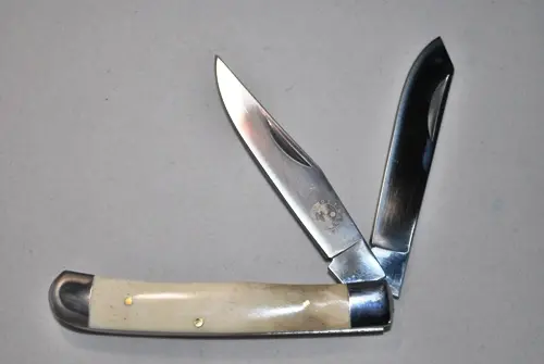 White Bone Trapper Knife – Traditional Double-Blade Pattern 1